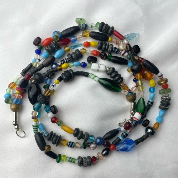 Glass mixed trade beads with black wood beads bohemian necklace - Picture 3 of 3